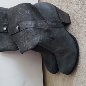 Dark grey/black cowboy inspired booties